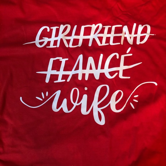 New custom T-shirt, red, Gildan, wife - Picture 3 of 3